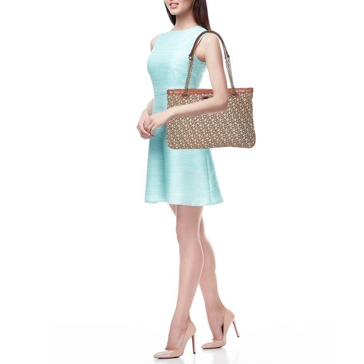 Pre Owned DKNY Brick Red/Beige Signature Coated Canvas And Leather Bryant Chain Shoulder Bag