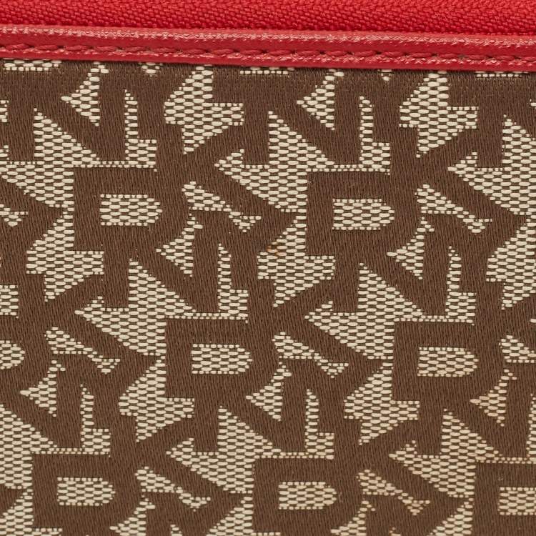 مملوكة مسبقًا Dkny Beige/Red Monogram Fabric Zip Continental Wallet