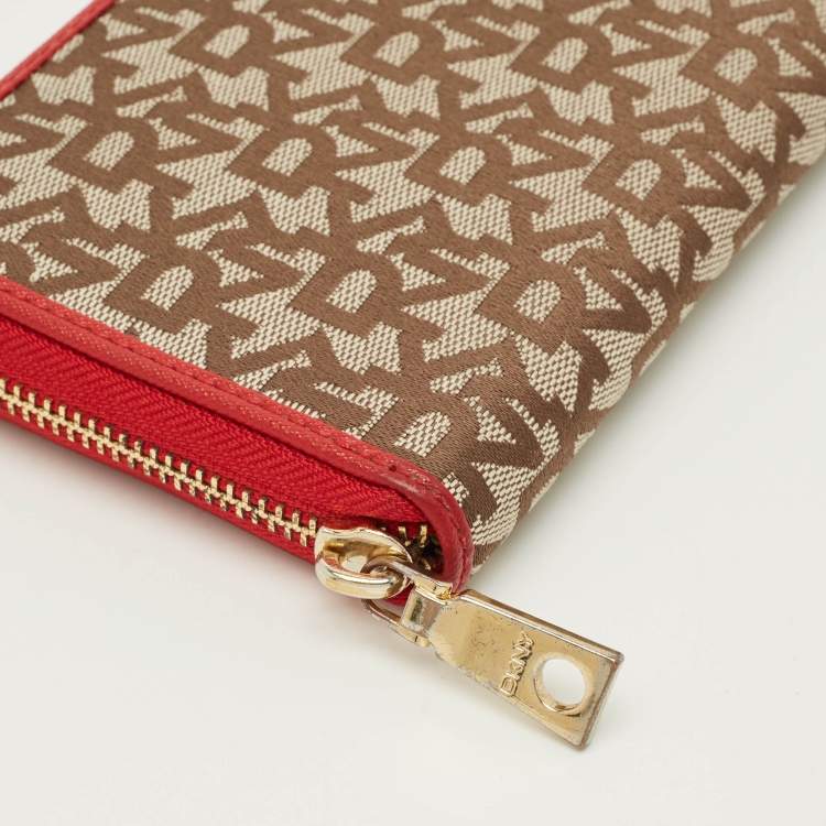 مملوكة مسبقًا Dkny Beige/Red Monogram Fabric Zip Continental Wallet