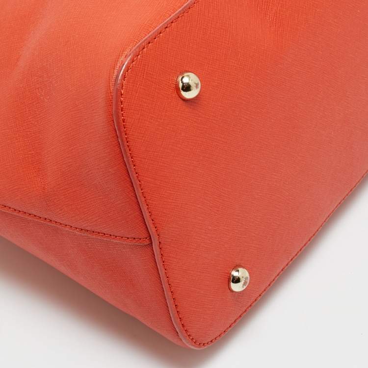 مملوكة مسبقًا حقيبة DKNY ساتشيل جلد برتقالي دوم