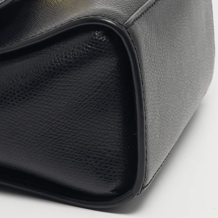 Pre Owned DKNY Black Leather Logo Flap Crossbody Bag