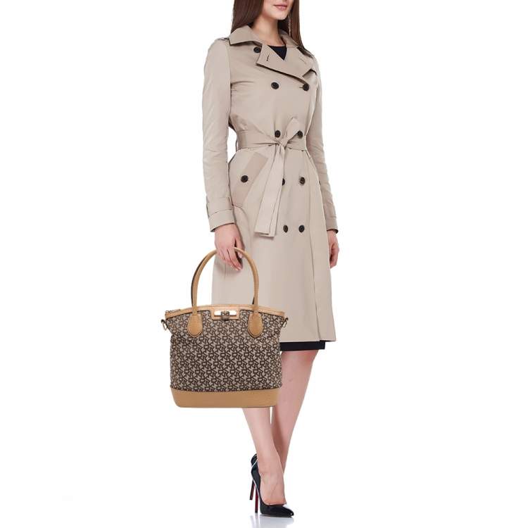 Pre Owned Dkny Beige Signature Canvas and Leather Satchel