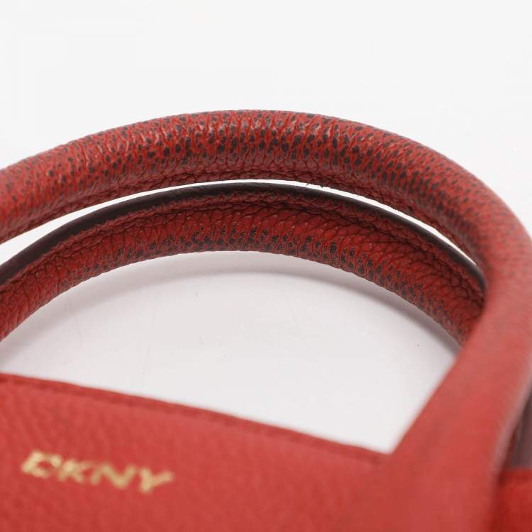 Pre Owned Dkny Chelsea Orange Leather Crossbody Bag