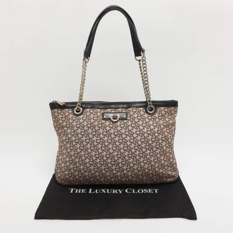 Pre Owned Dkny Bryant Beige/Black Signature Canvas and Leather Shoulder Bags