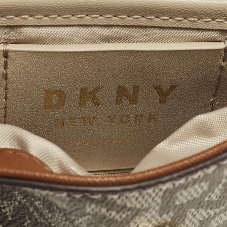 مملوكة مسبقًا DKNY Brown/Beige Signature Coated Canvas and Saffiano Leather Chain Mini Crossbody Bag