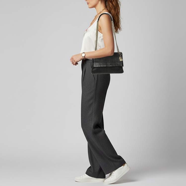 Pre Owned Dkny Black Pinstripe Quilted Leather Shoulder Bag