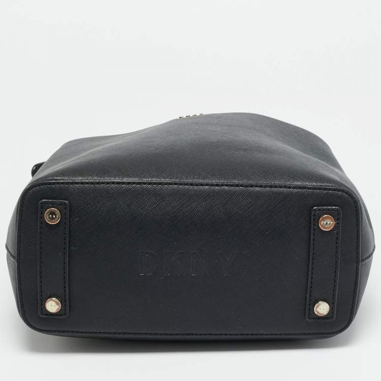 Pre Owned Dkny Bryant Park Black Leather Bucket Bag