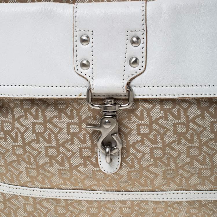 مملوكة مسبقًا DKNY Beige/White Signature Canvas and Leather Front Pocket Hobo