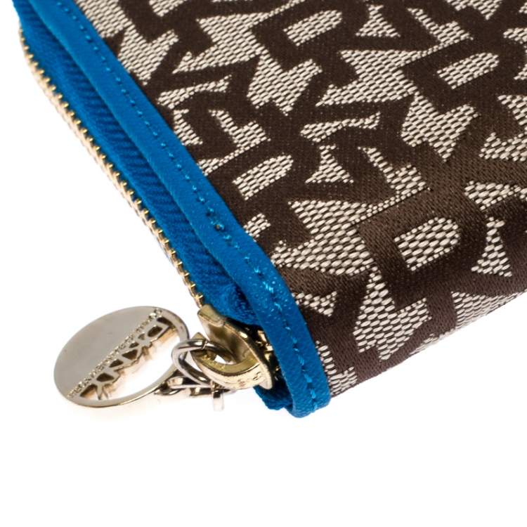 Pre Owned Dkny Beige/Blue Signature Canvas Zip Around Wallet