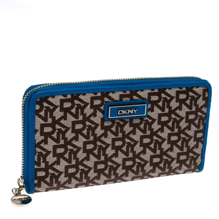 Pre Owned Dkny Beige/Blue Signature Canvas Zip Around Wallet