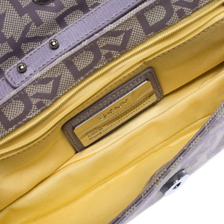Pre Owned Dkny Lilac Signature Fabric and Leather Buckle Flap Shoulder Bag