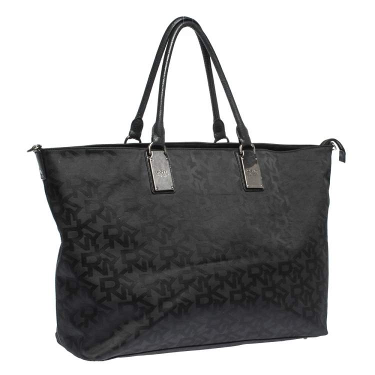Pre Owned DKNY Black Signature Canvas Tote 