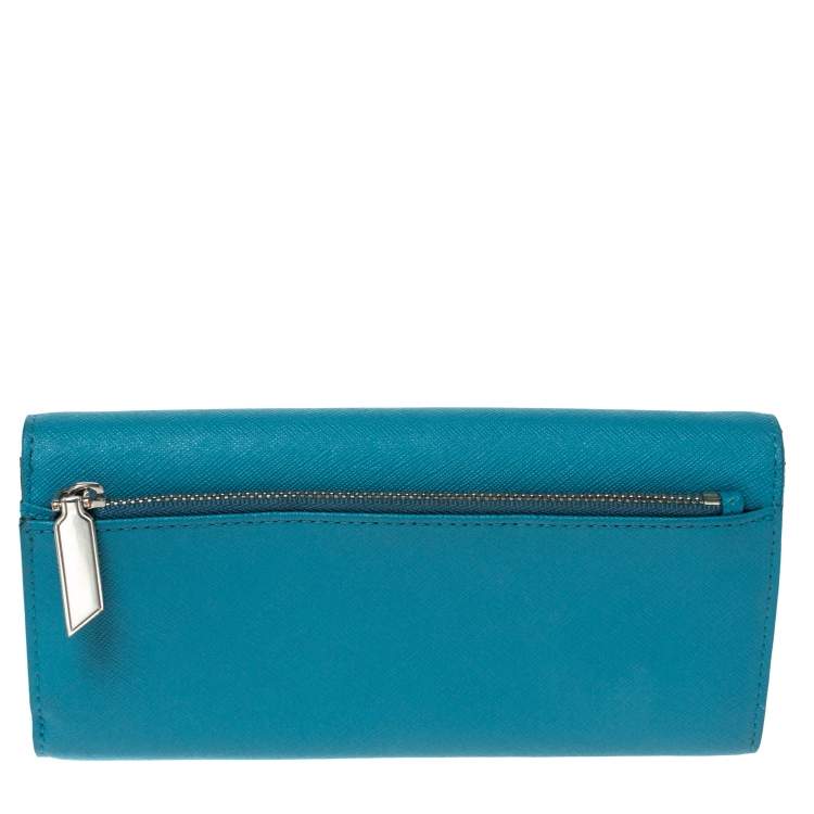 Pre Owned Dkny Sky Blue Leather Flap Continental Wallet