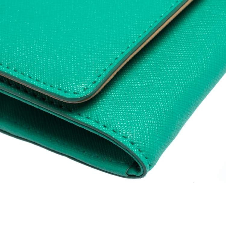 Pre Owned Dkny Green Leather Flap Wallet on Chain 