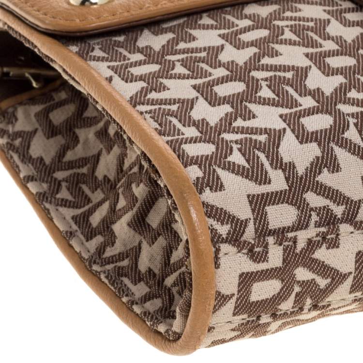 Pre Owned Dkny Beige/Tan Signature Canvas and Leather Shoulder Bag