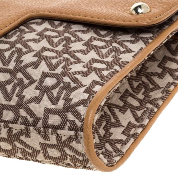 Pre Owned Dkny Beige/Tan Signature Canvas and Leather Shoulder Bag