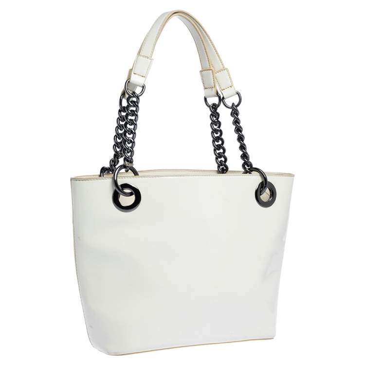 Pre Owned Dkny White Patent Leather Chain Tote