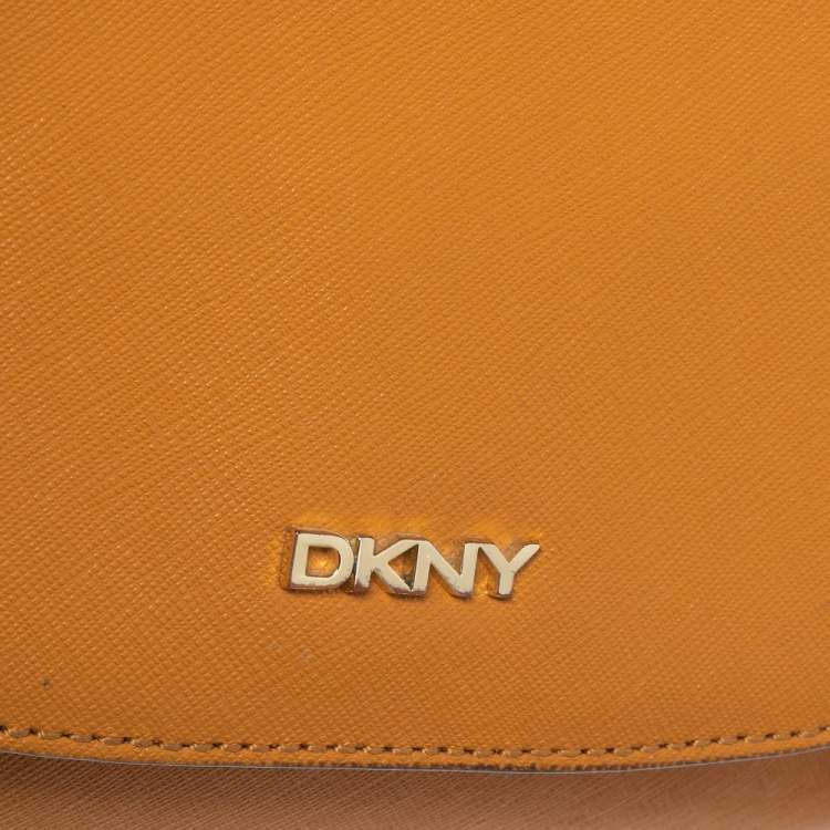 Pre Owned Dkny Mustard Leather Bryant Park Crossbody Bag