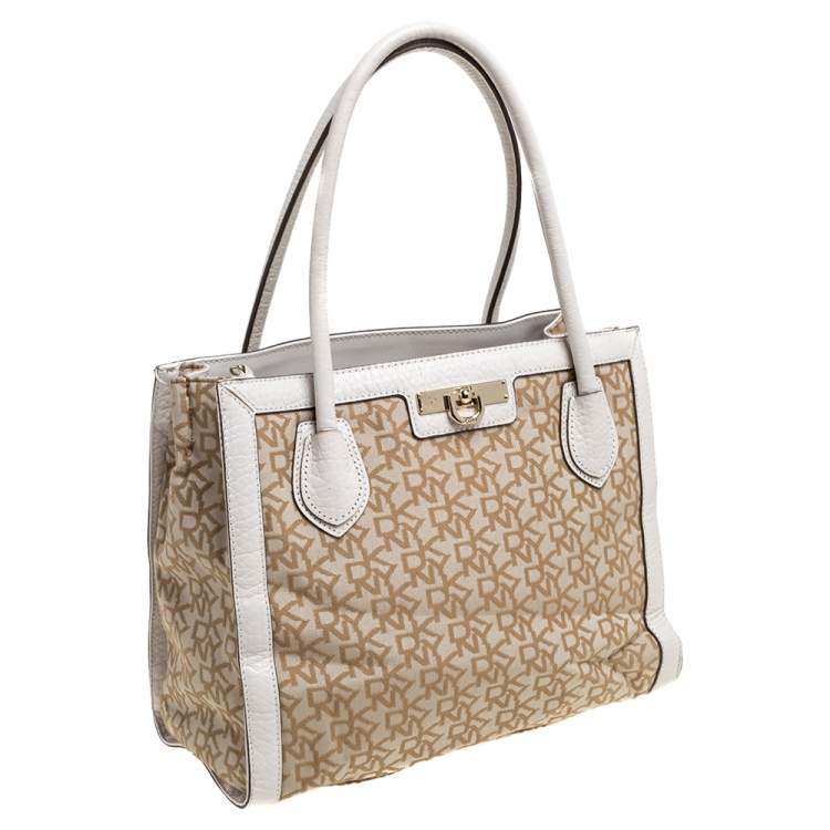 مملوكة مسبقًا DKNY Beige Signature Canvas and Leather Zip Tote