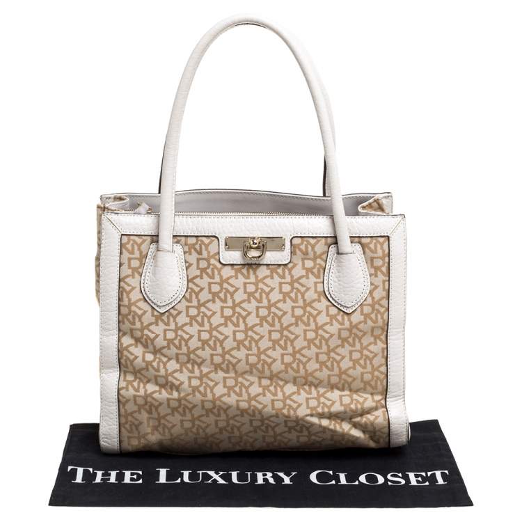 مملوكة مسبقًا DKNY Beige Signature Canvas and Leather Zip Tote