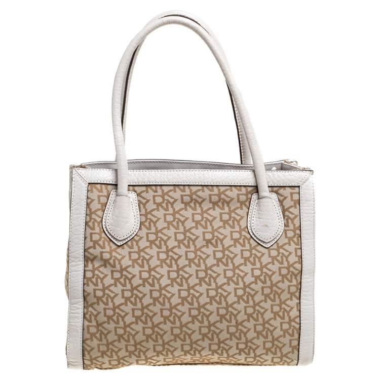 مملوكة مسبقًا DKNY Beige Signature Canvas and Leather Zip Tote