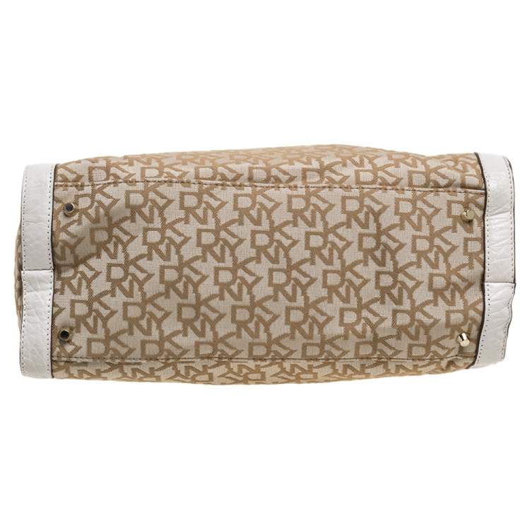 مملوكة مسبقًا DKNY Beige Signature Canvas and Leather Zip Tote