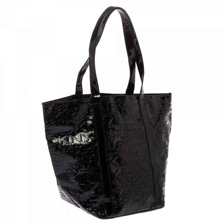 مملوكة مسبقًا Dkny Black Embossed Logo Patent Leather Shopper Tote