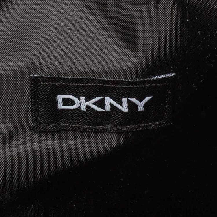 مملوكة مسبقًا Dkny Black Embossed Logo Patent Leather Shopper Tote
