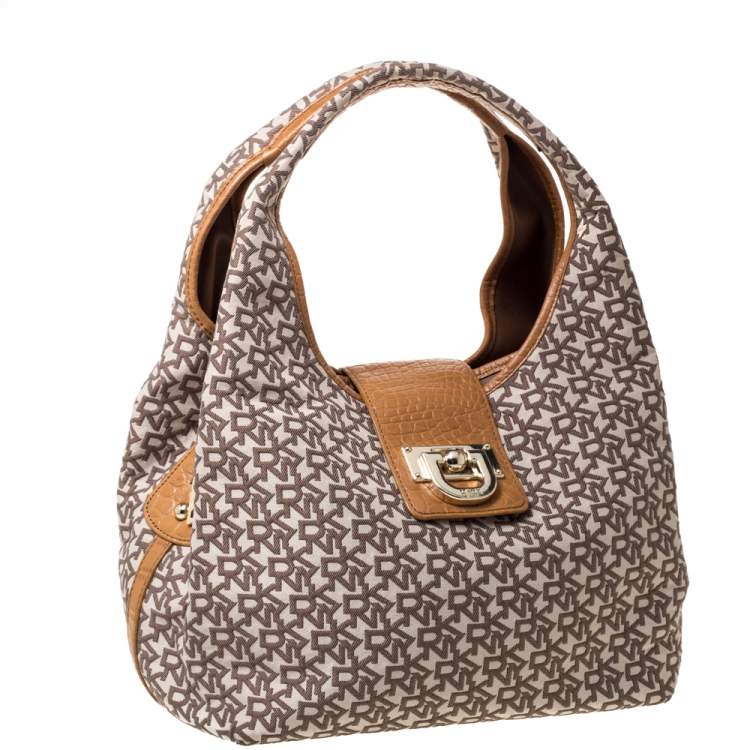 مملوكة مسبقًا Dkny Beige/Brown Signature Canvas and Leather Shoulder Bag
