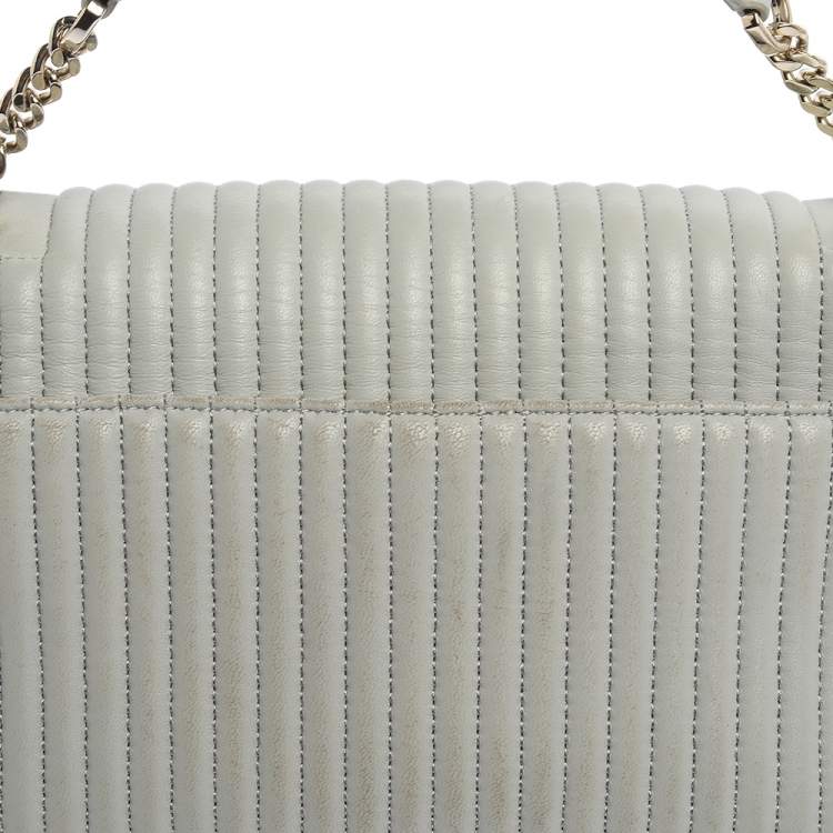 مملوكة مسبقًا DKNY Grey Pinstripe Quilted Leather Gansevoort Flap Shoulder Bag
