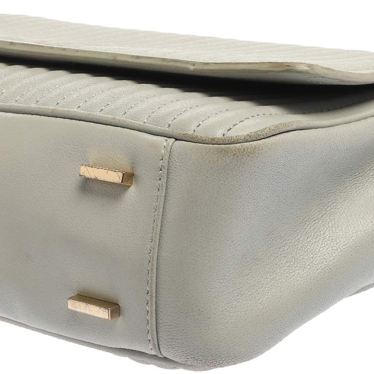 مملوكة مسبقًا DKNY Grey Pinstripe Quilted Leather Gansevoort Flap Shoulder Bag