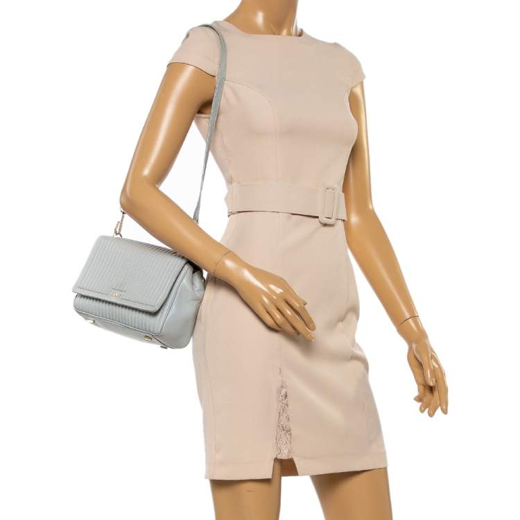 مملوكة مسبقًا DKNY Grey Pinstripe Quilted Leather Gansevoort Flap Shoulder Bag