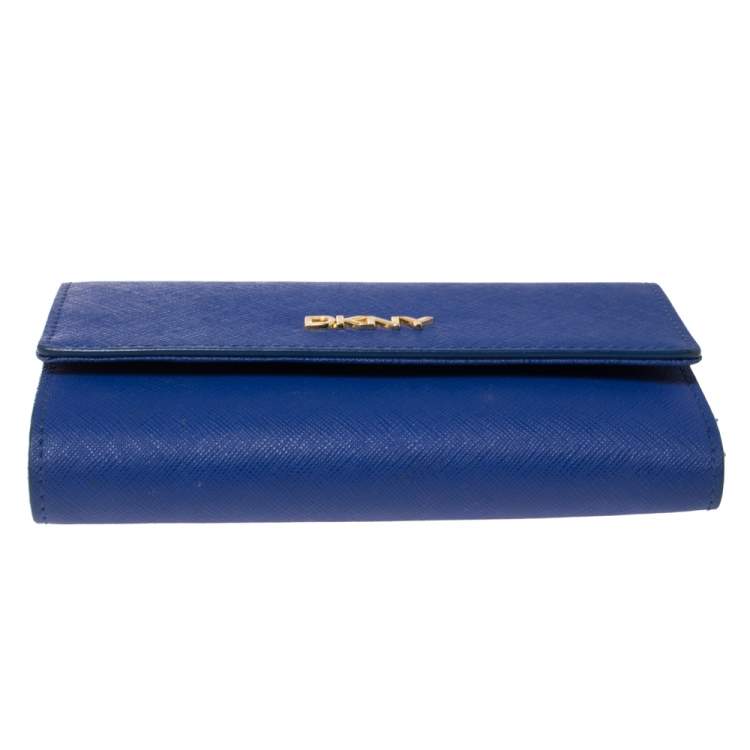 Pre Owned Dkny Blue Leather Trifold Wallet 