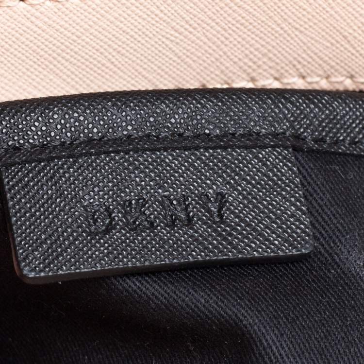 Pre Owned Dkny Beige Leather Small Bryant Park Pocket Crossbody Bag