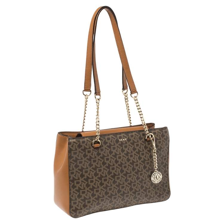 مملوكة مسبقًا Dkny Brown Monogram Coated Canvas And Leather Medium Bryant Park Shopper Tote