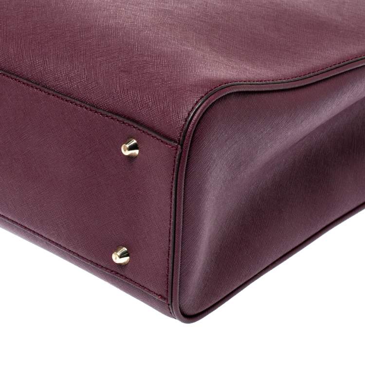 Pre Owned Dkny Burgundy Leather Logo Plague Zip Tote