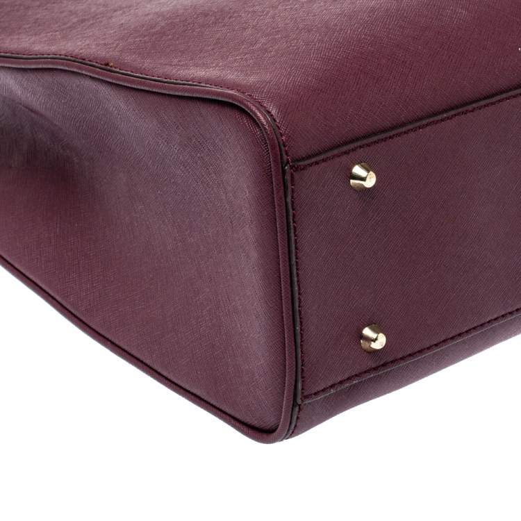 Pre Owned Dkny Burgundy Leather Logo Plague Zip Tote