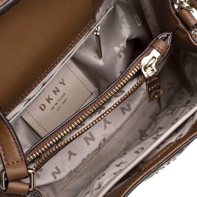 Pre Owned Dkny Beige/Brown Signature Coated Canvas and Leather Bryant Bucket Bag