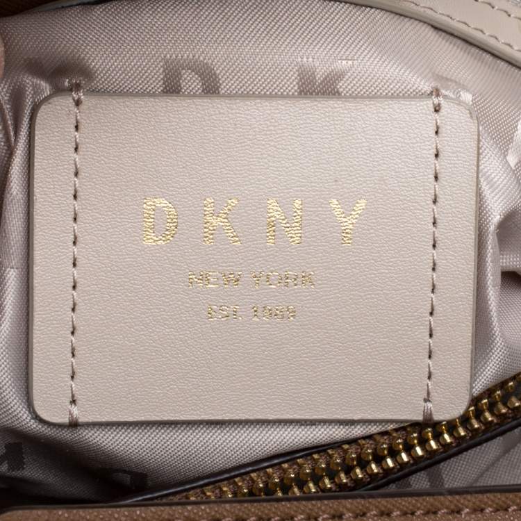 Pre Owned Dkny Beige/Brown Signature Coated Canvas and Leather Bryant Bucket Bag