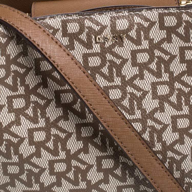 Pre Owned Dkny Beige/Brown Signature Coated Canvas and Leather Bryant Bucket Bag
