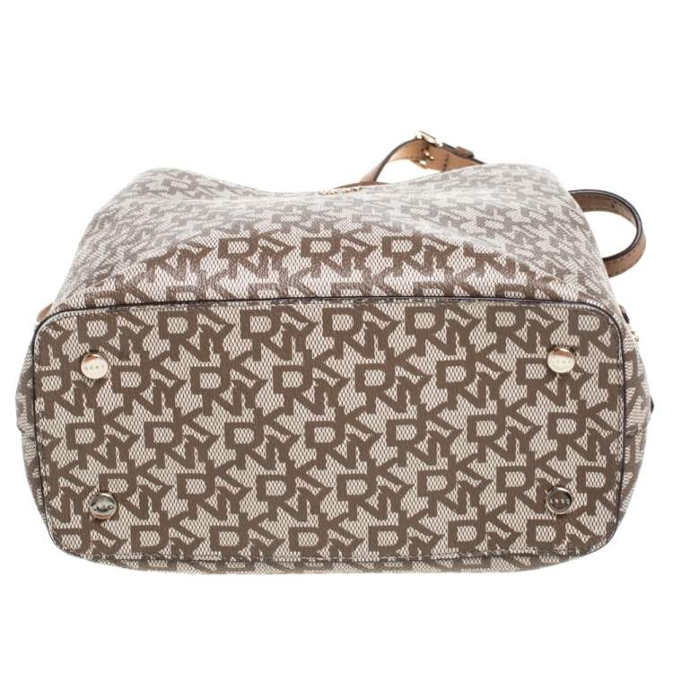 Pre Owned Dkny Beige/Brown Signature Coated Canvas and Leather Bryant Bucket Bag