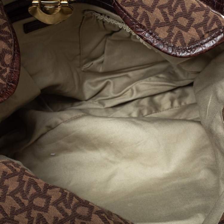 Pre Owned Dkny Brown Signature Canvas and Leather Hobo 