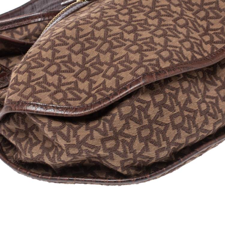 Pre Owned Dkny Brown Signature Canvas and Leather Hobo 