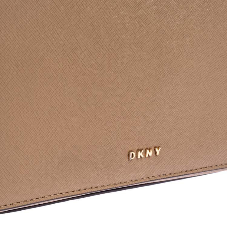 Pre Owned Dkny Beige Leather Logo Flap Crossbody Bag
