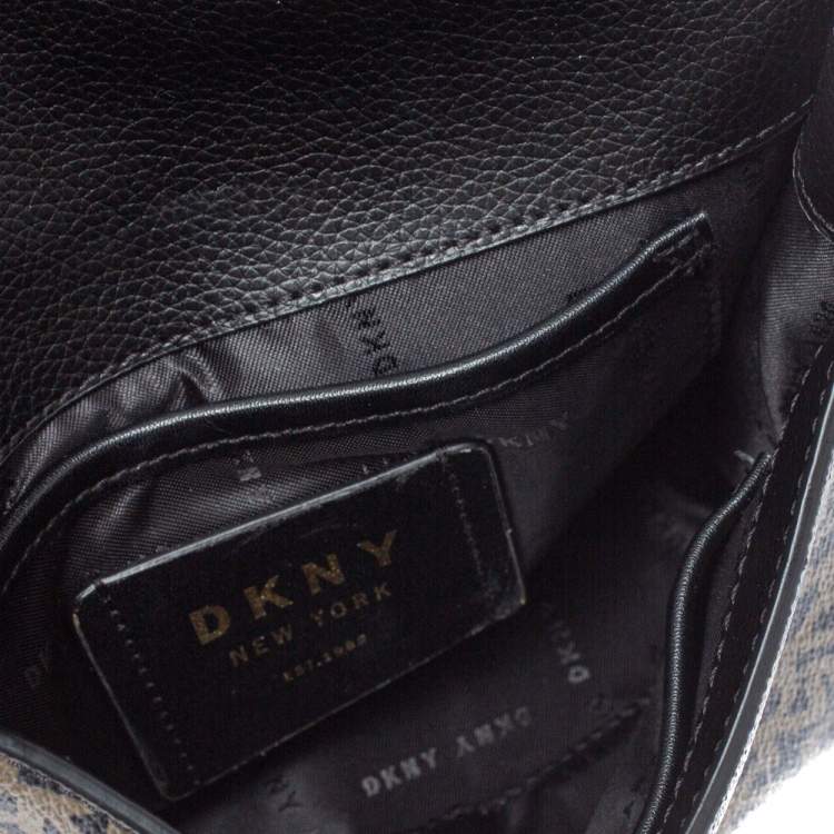 مملوكة مسبقًا DKNY Black Signature PVC and Leather Von Flap Shoulder Bag