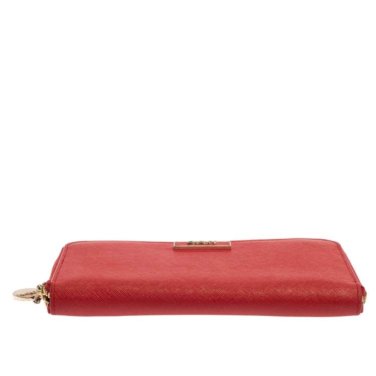 Pre Owned DKNY Red Leather Zip Around Wallet