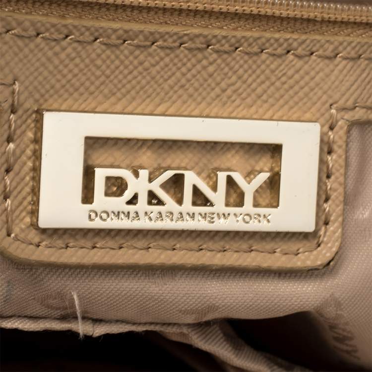 Pre Owned Dkny Beige/Brown Signature Canvas and Leather Heritage Lock Tote