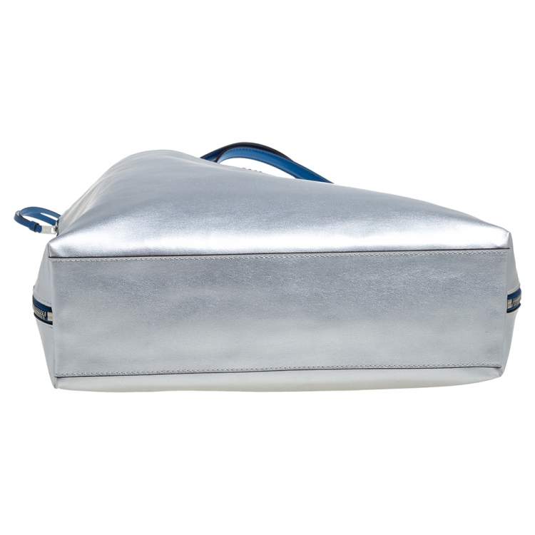 Pre Owned Dkny Silver/Blue Leather Side Zip Reversible Tote