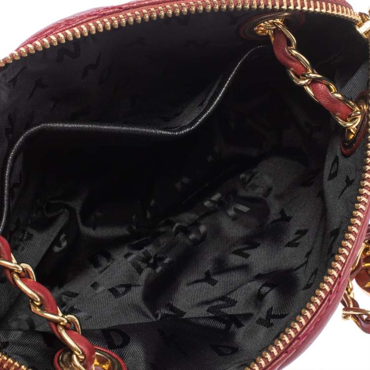 Pre Owned Dkny Red Quilted Leather Charm Chain Shoulder Bag