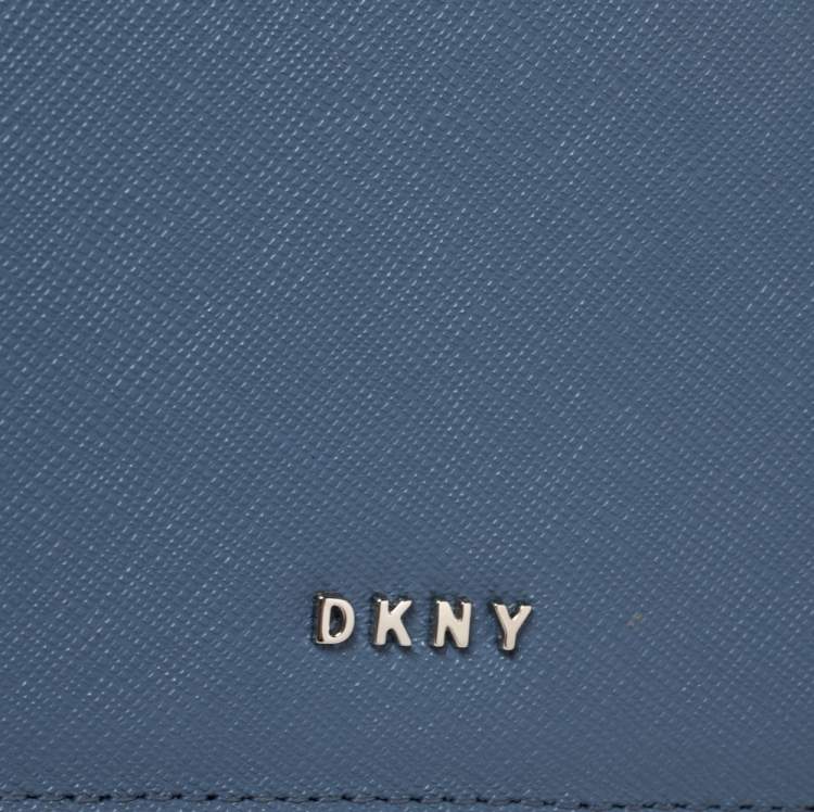 Pre Owned Dkny Blue Leather Flap Wallet 